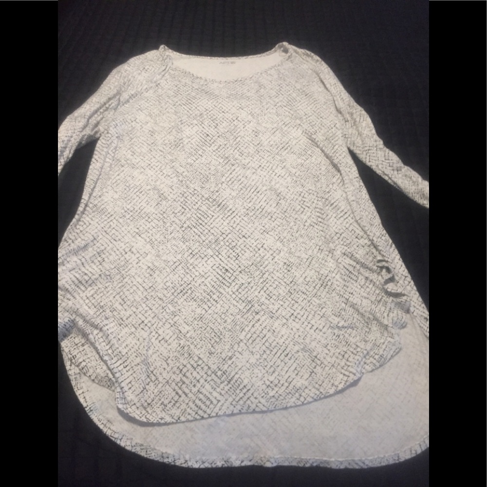 Women’s size xl asymmetrical top